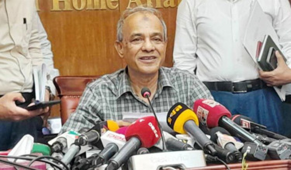 দেশে চুরি-ছিনতাই বেড়েছে, অপরাধী ধরাও পড়ছে: স্বরাষ্ট্র উপদেষ্টা