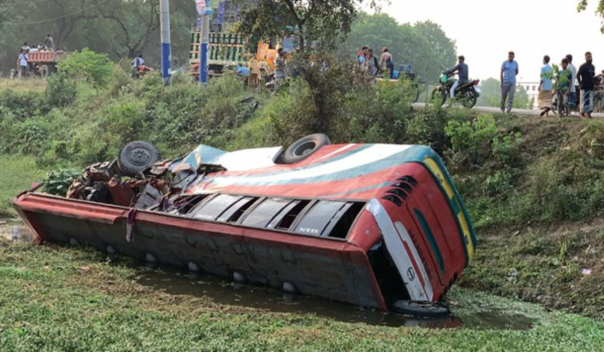 রাজশাহীতে সড়ক দুর্ঘটনায় জামায়াতের ৩ জন নিহত, আহত ৫০