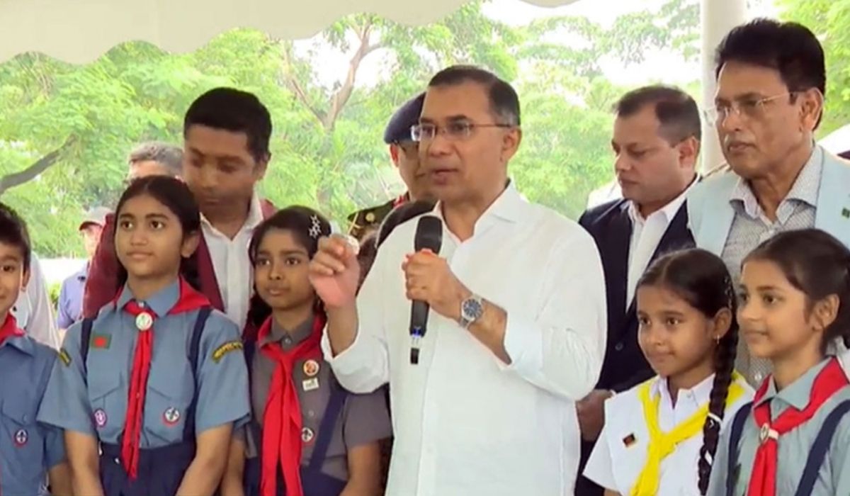 শিক্ষার্থীদের বছরে একটি করে গাছ লাগানোর আহ্বান প্রধানমন্ত্রীর
